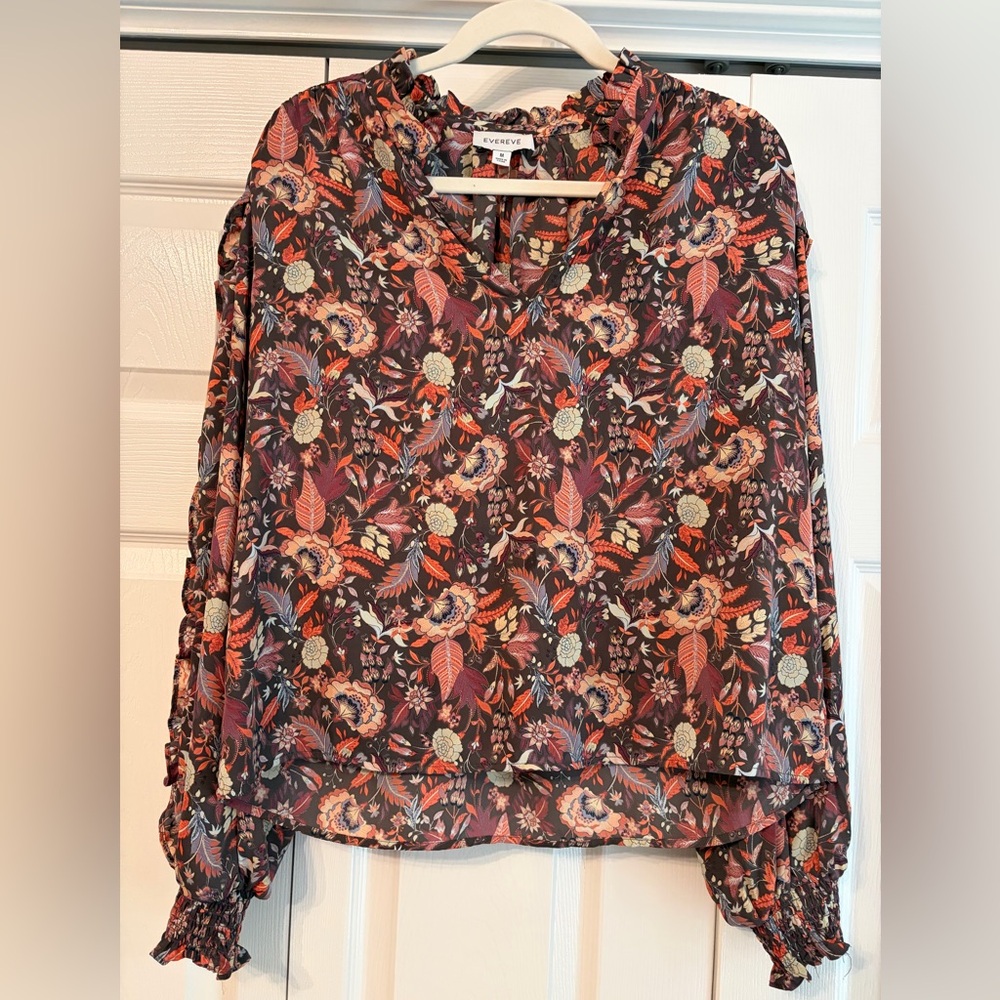 Evereve Women’s Size Medium blouse